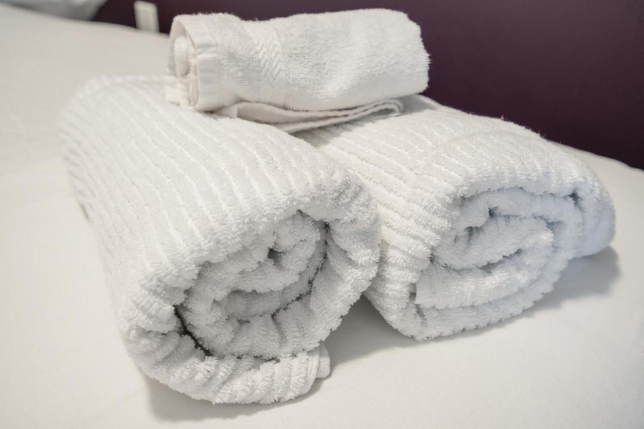 Waterfall Wonderstay 3 Beds 2 Bathroom Condo 나이아가라 폭포 외부 사진
